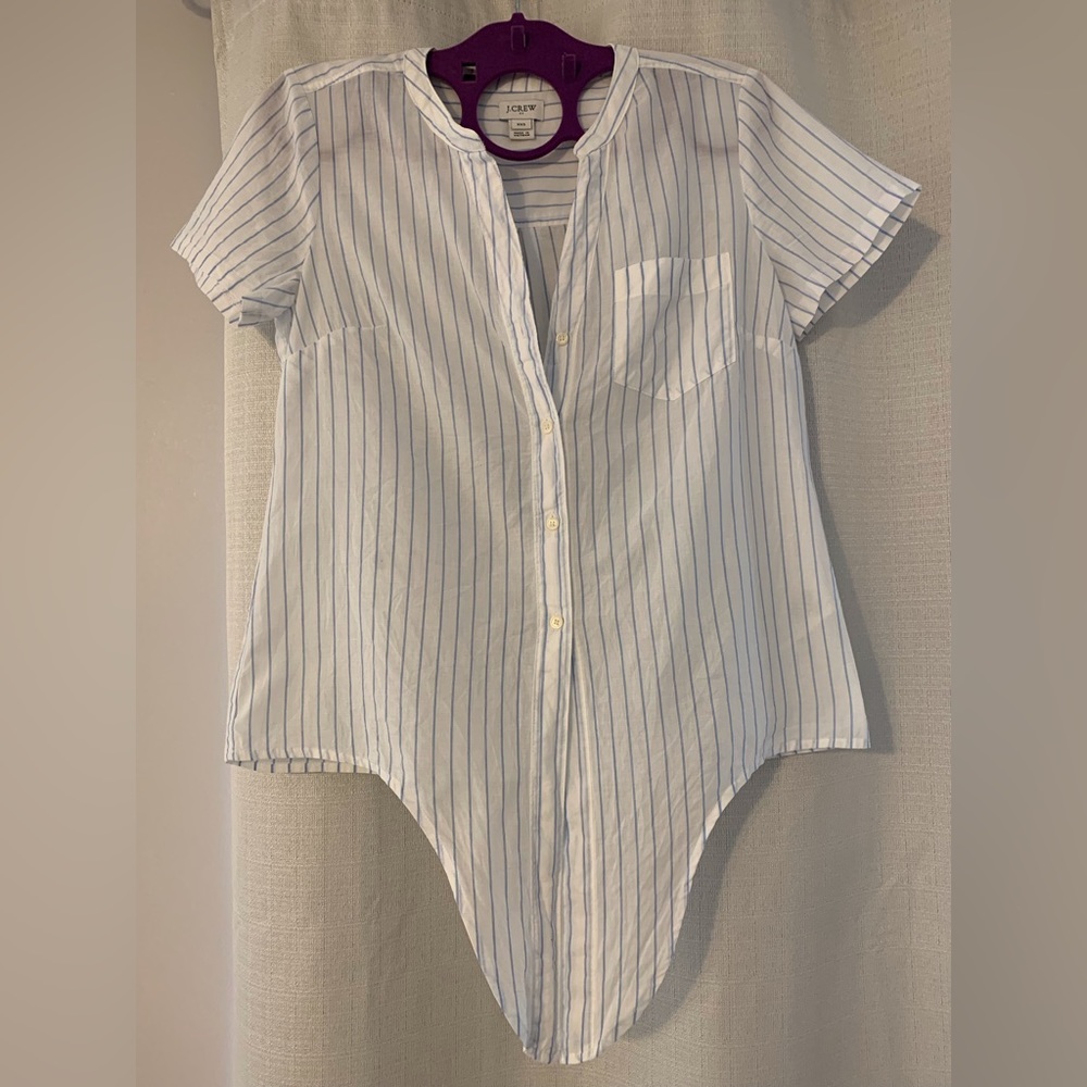 J Crew cute top . Tie front size xxs